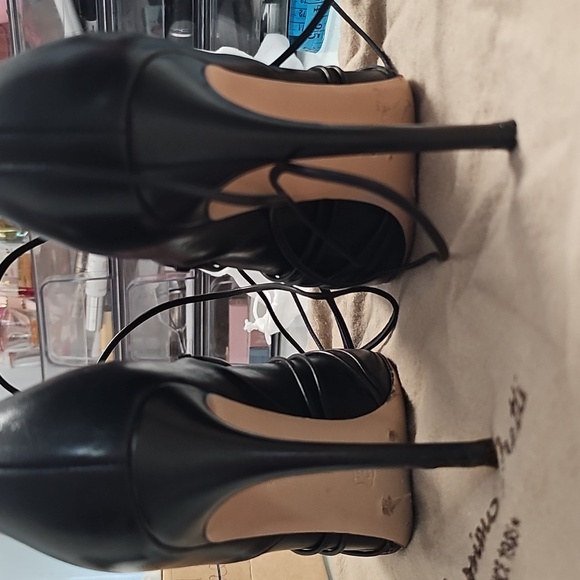 #32 Gianvito Rossi Black Leather Pointy  lace-up booties (heels) Witchy Cool - Picture 10 of 16